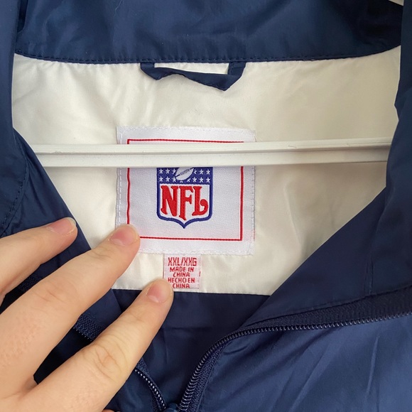New England Patriots Windbreaker - Picture 3 of 4